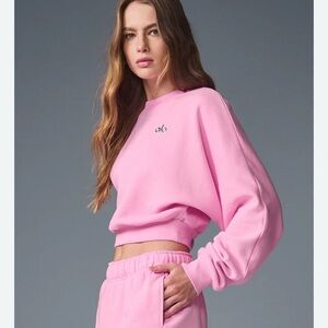 ALO Yoga Vibrant Pink Crew Neck Sweater